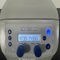 Eppendorf 5425 Centrifuge image 2